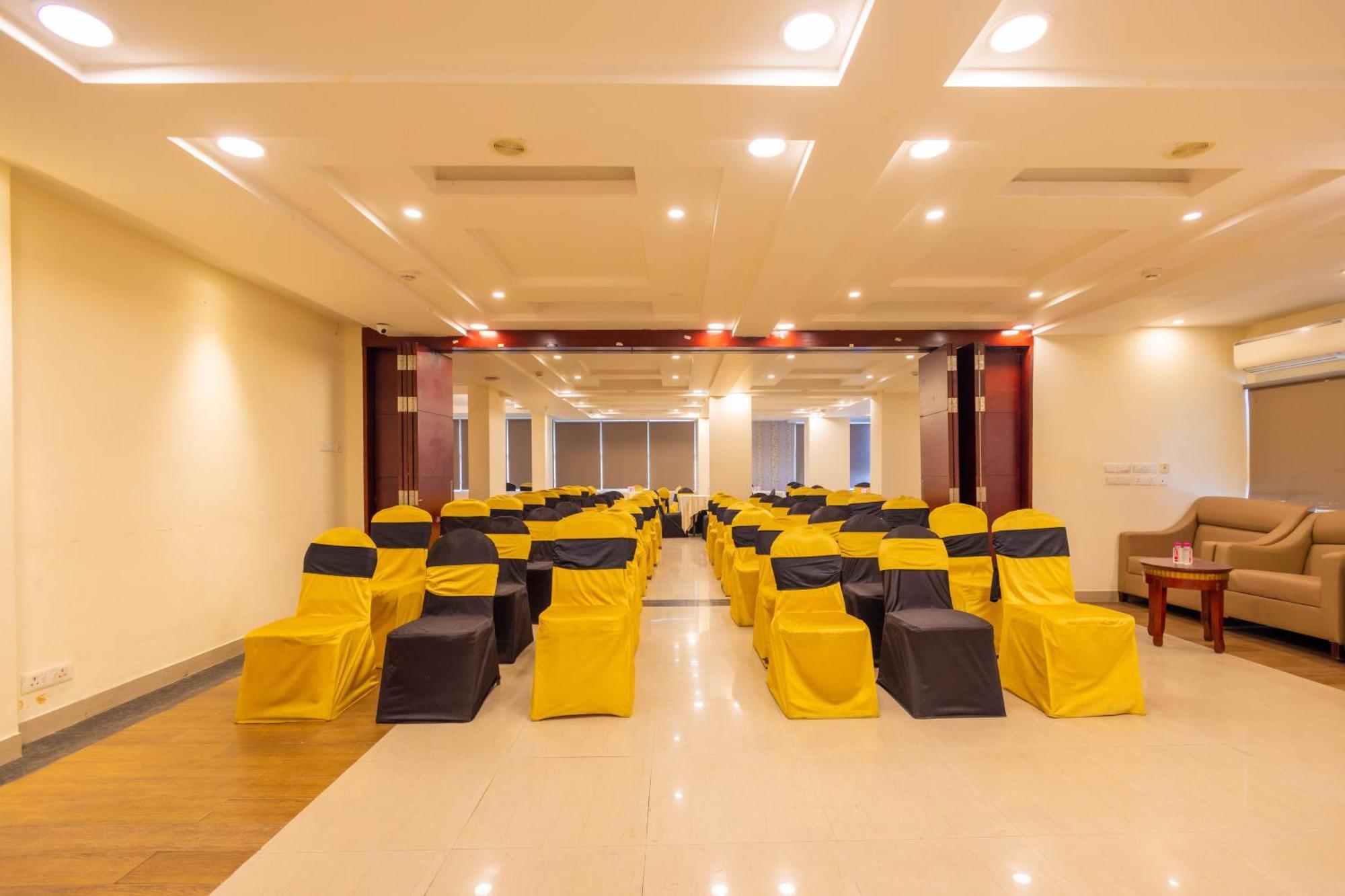 Hotel Crestmont Ashapurna Jaipur, Banipark Exterior foto