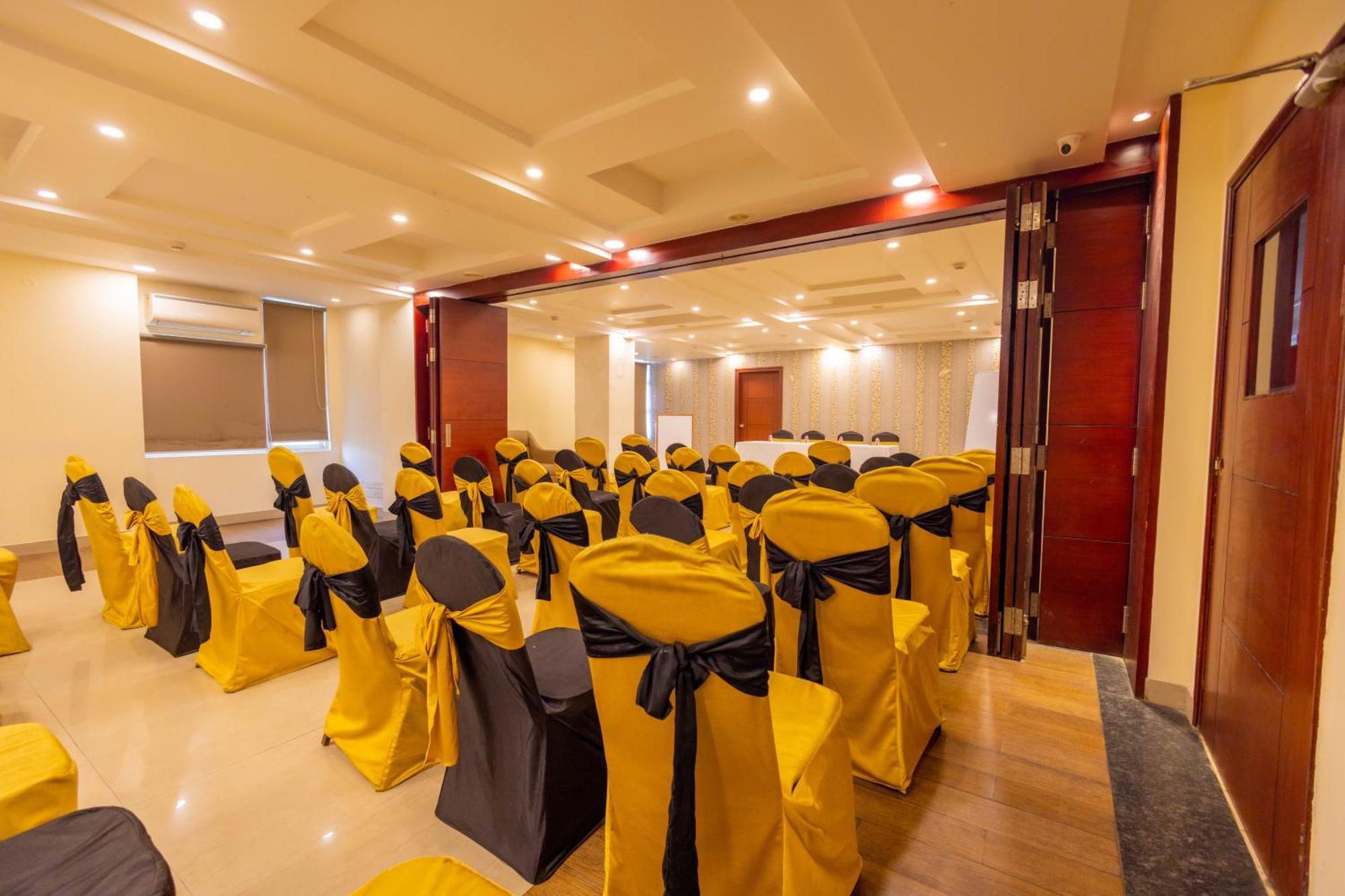 Hotel Crestmont Ashapurna Jaipur, Banipark Exterior foto
